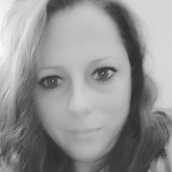 Meet your Posher, Amanda - Picture 1 of 1